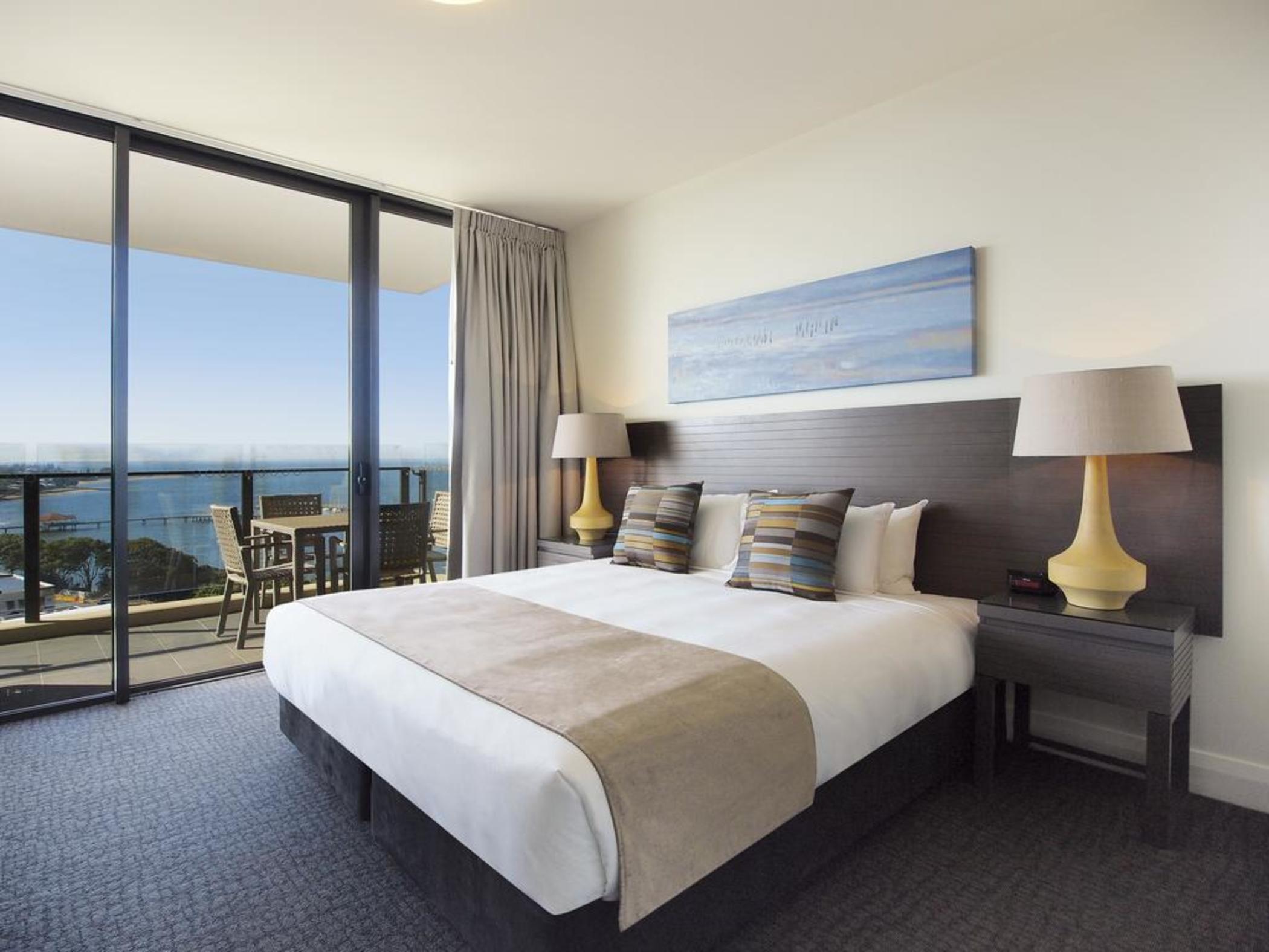 Oaks Redcliffe Mon Komo Suites エクステリア 写真
