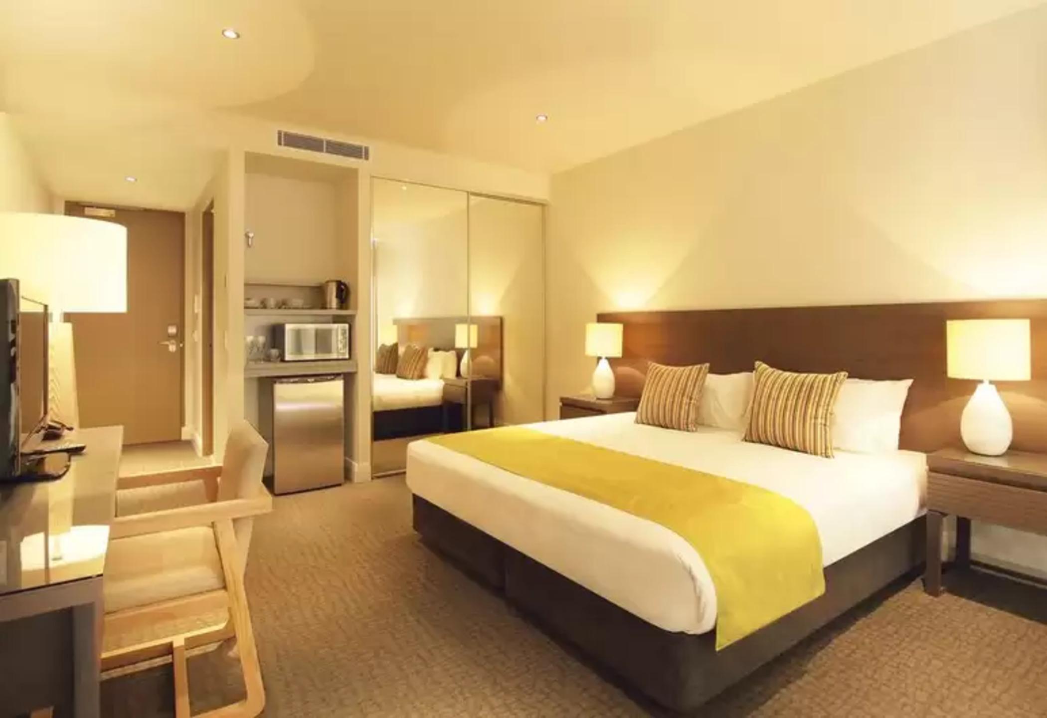 Oaks Redcliffe Mon Komo Suites エクステリア 写真