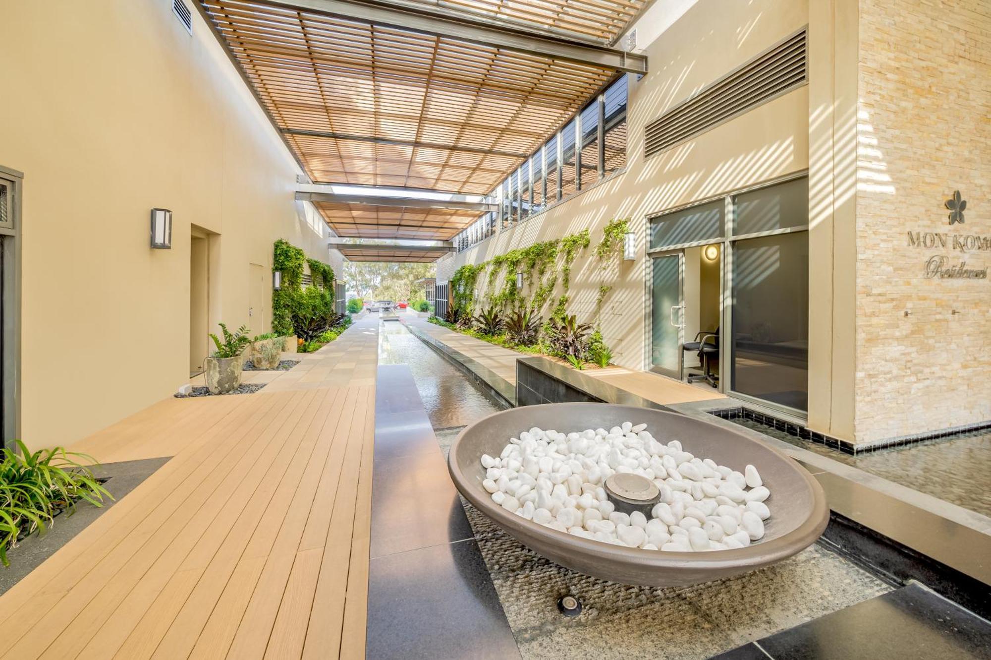 Oaks Redcliffe Mon Komo Suites エクステリア 写真