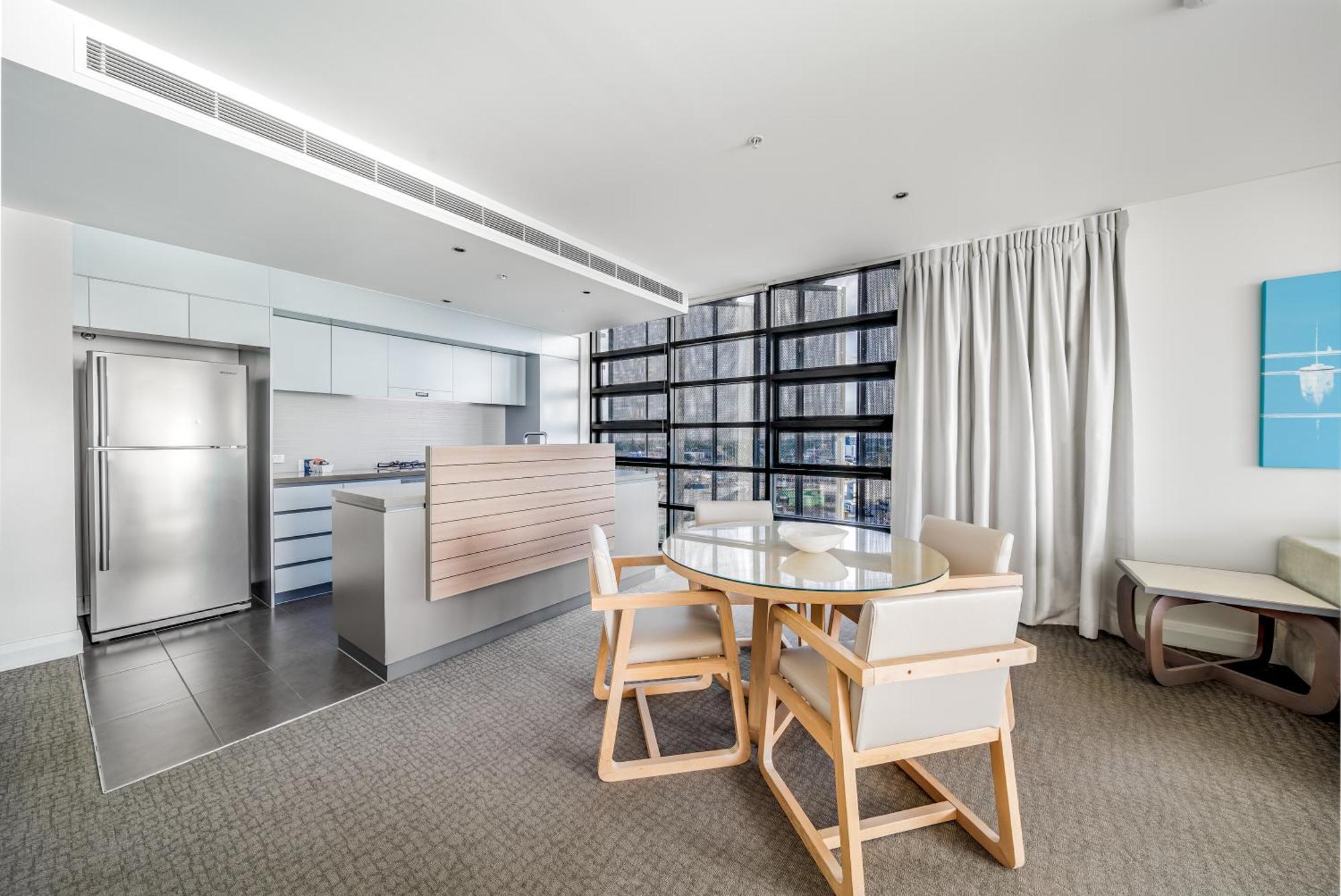 Oaks Redcliffe Mon Komo Suites エクステリア 写真