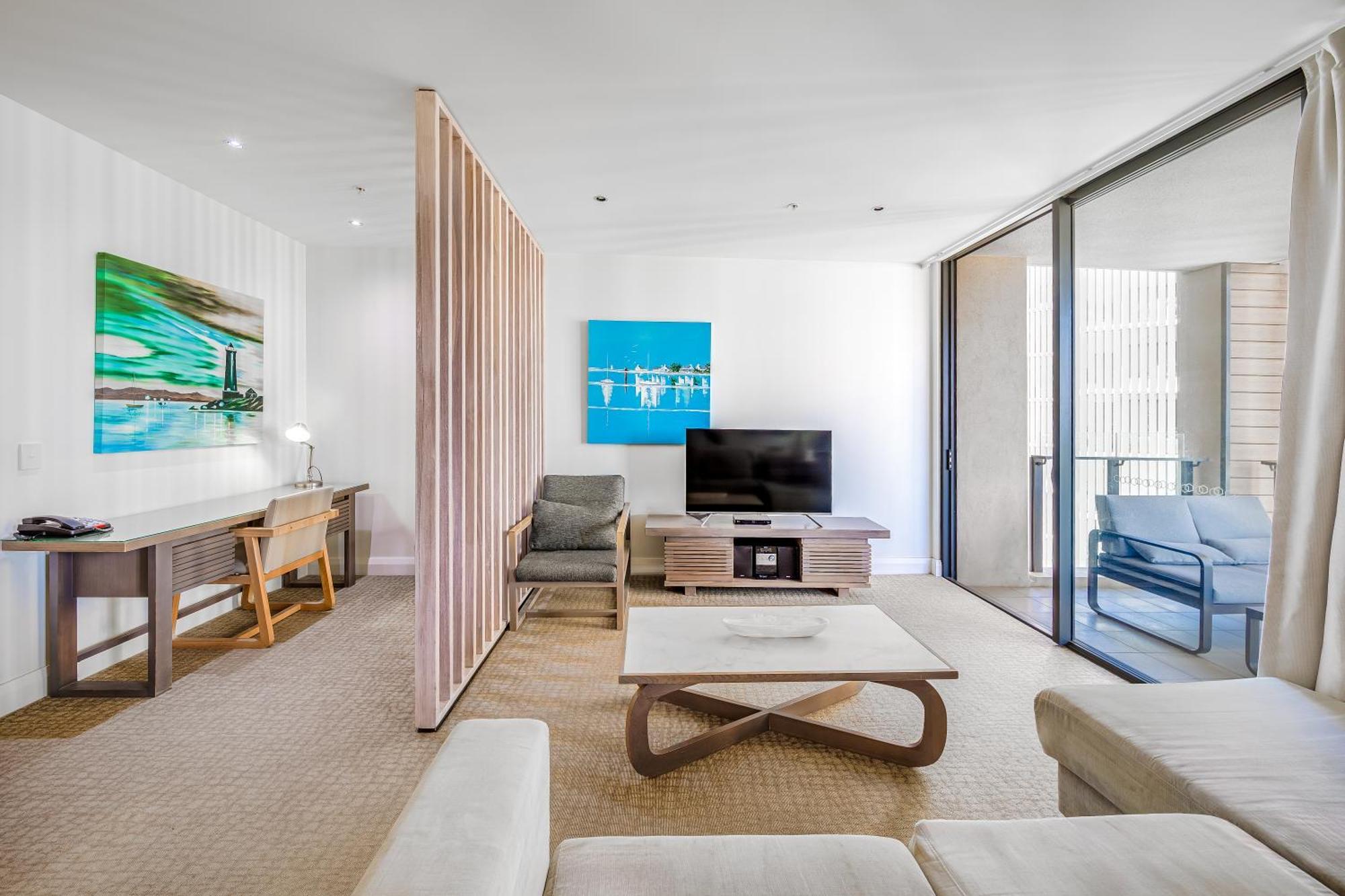 Oaks Redcliffe Mon Komo Suites エクステリア 写真