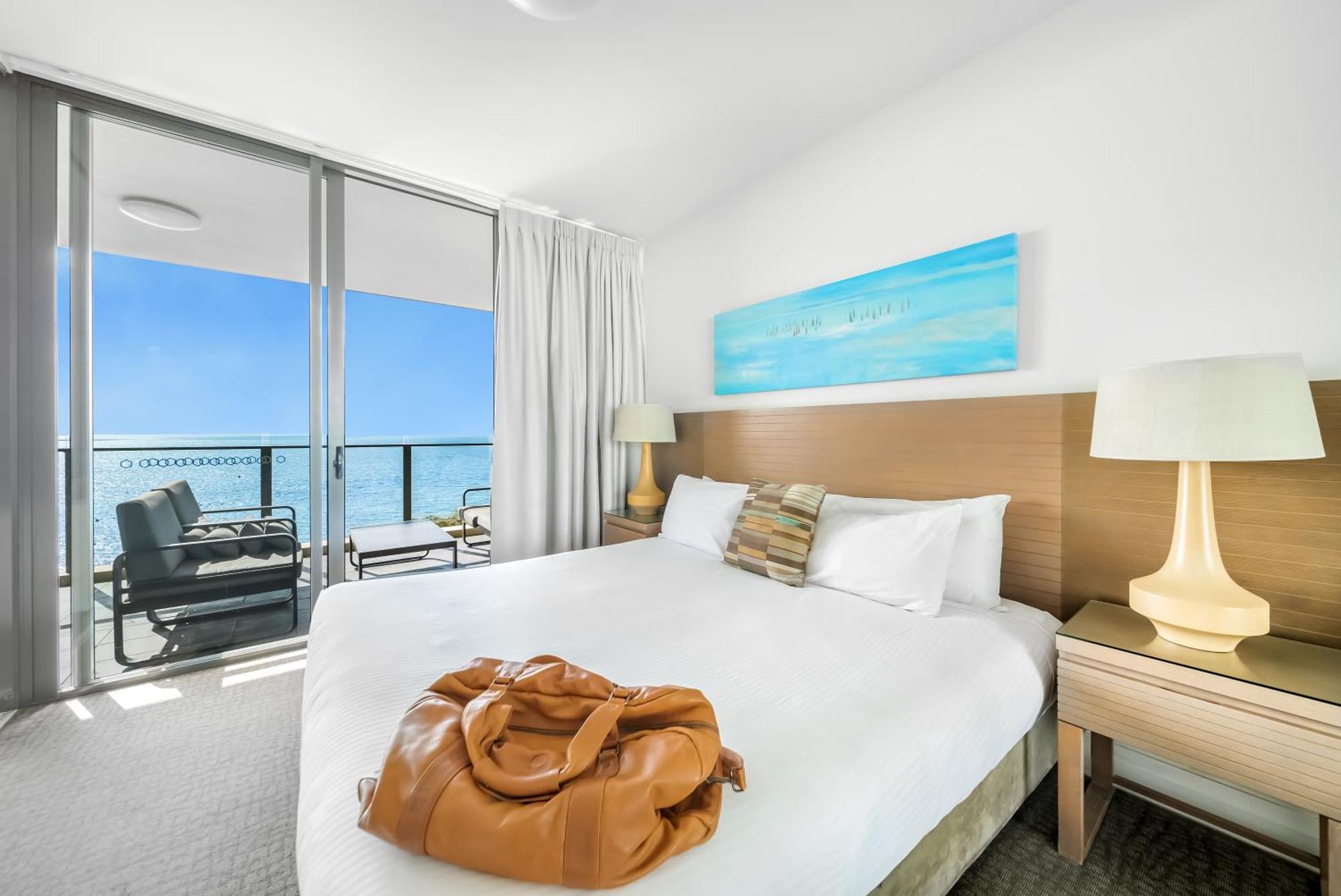 Oaks Redcliffe Mon Komo Suites エクステリア 写真