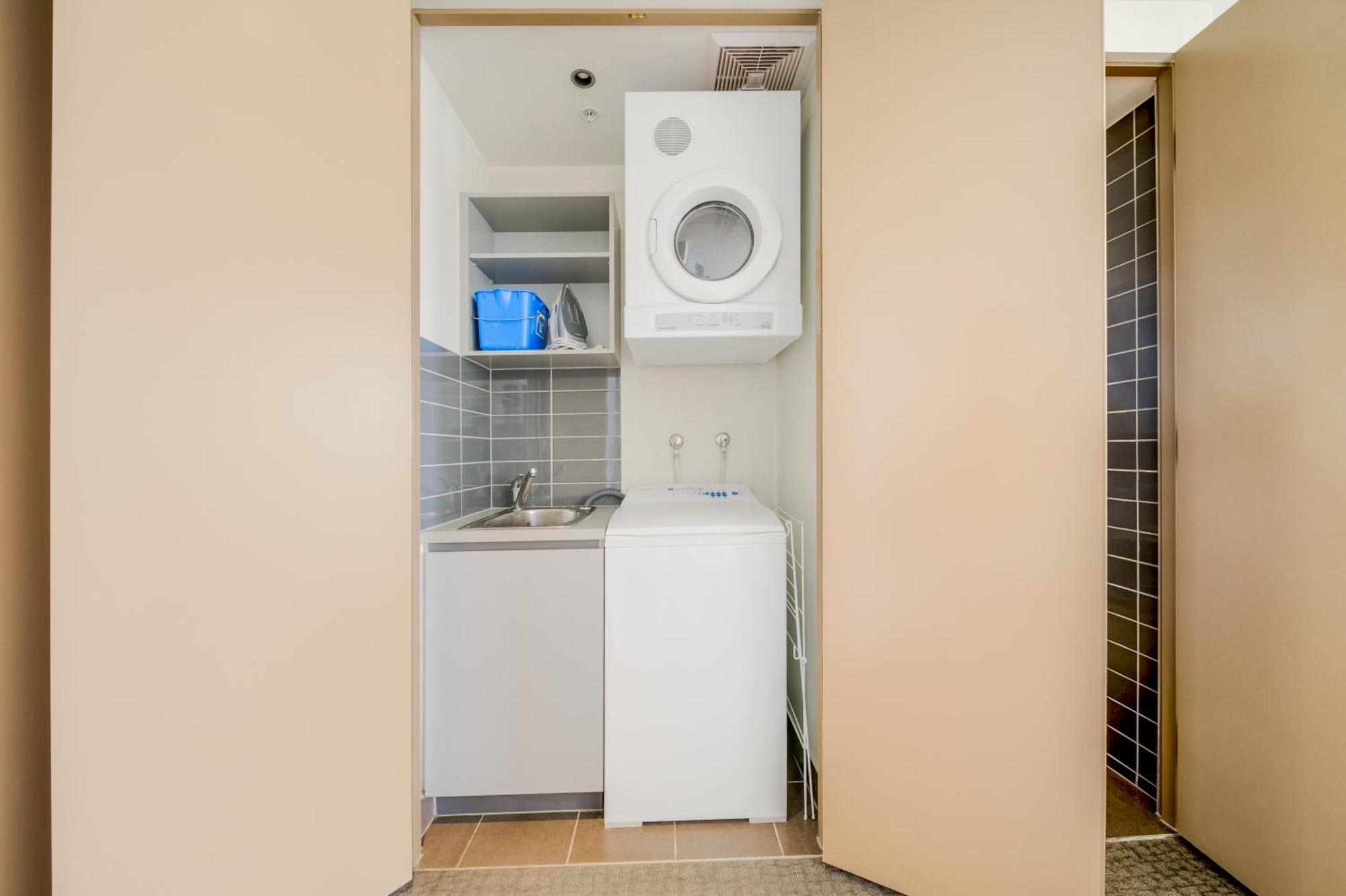 Oaks Redcliffe Mon Komo Suites エクステリア 写真